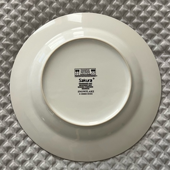 Debbie Mumm Snowflake by Sakura - Picture 2 of 6